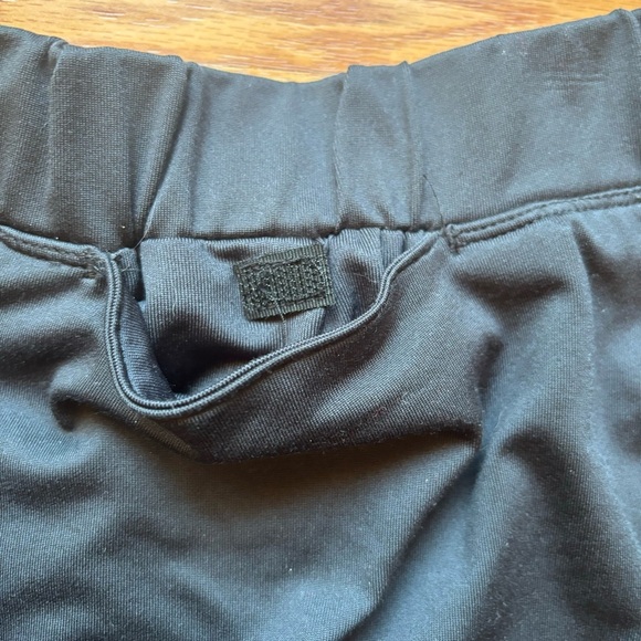 Pearl Izumi cycling skort. Black. Size Large. Preowned. - Picture 8 of 10